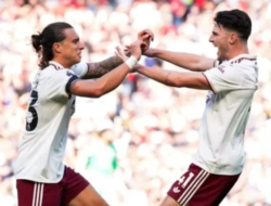 Gol Calafiori Bawa Arsenal Menang Tipis 1-0 atas Manchester United di Old Trafford