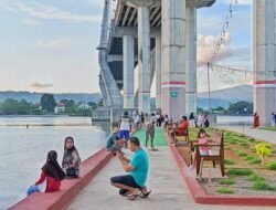 Panorama pantai di Desa Galala