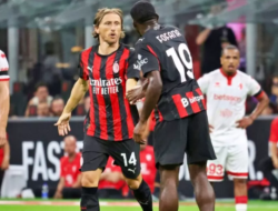 AC Milan Menang 2-0 atas Bari, Leao Cedera di Coppa Italia