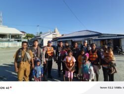 Longboat Mati Mesin, 17 Penumpang Selamat