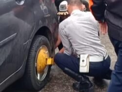 Dishub Ambon Kunci Mobil Parkir Sembarangan, Badan Jalan Tak Lagi Jadi Garasi