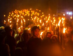 Semarak Pawai Obor Sambut Ramadan Warnai Kota Ambon