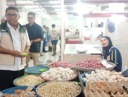 Satgas Pangan Sidak Harga Bapok di Pasar Mardika