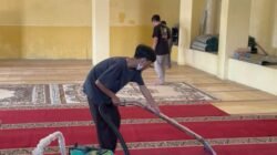AQUA dan Alfamart Ajak Masyarakat Rawat dan Ademkan Masjid Usai Ramadan
