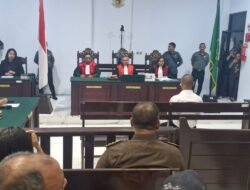Sidang Perdana Mesias Siahaya, Pecatan Brimob