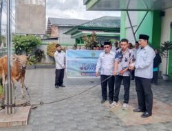 Kemenag Kota Ambon Salurkan 59 Ekor Hewan Kurban
