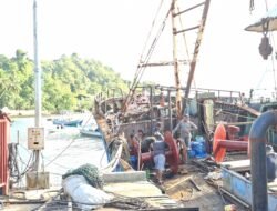 Legalitas Aktivitas Perbaikan Kapal di PPI Eri Dipertanyakan