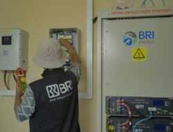 Terangi Desa, Perkuat Ekonomi Masyarakat: BRI Peduli Hadirkan Pembangkit Listrik Tenaga Surya (PLTS) di Desa Bojong, Bandung Barat