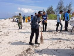 Jelang HUT ke-81 RI, Lapas Geser Bersama Masyarakat Bersihkan Pesisir Tanusang
