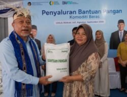 Menko Pangan Pastikan Beras Bantuan Terdistribusi Merata