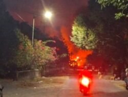 Bentrok Dua Desa di Taniwel, Rumah Warga Terbakar